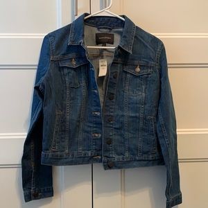 Brand new jean jacket 💙